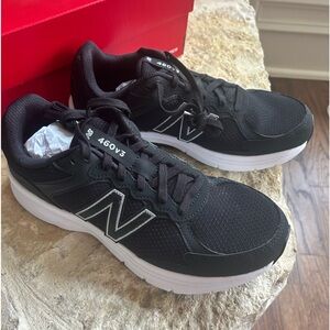 NEW BALANCE Black Athletic Shoe Size 9.5 B